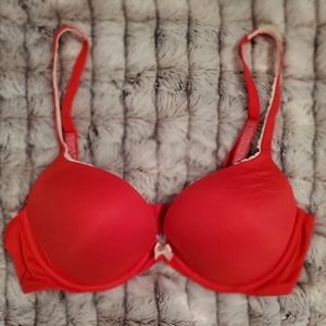 Women's Victoria Secret Red Push Up Bra